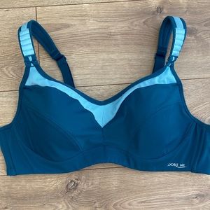 Adore Me Majo  sports bra